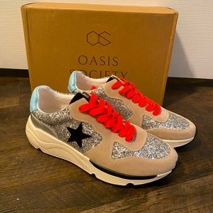 NWOT Oasis Society Quincy Sneaker